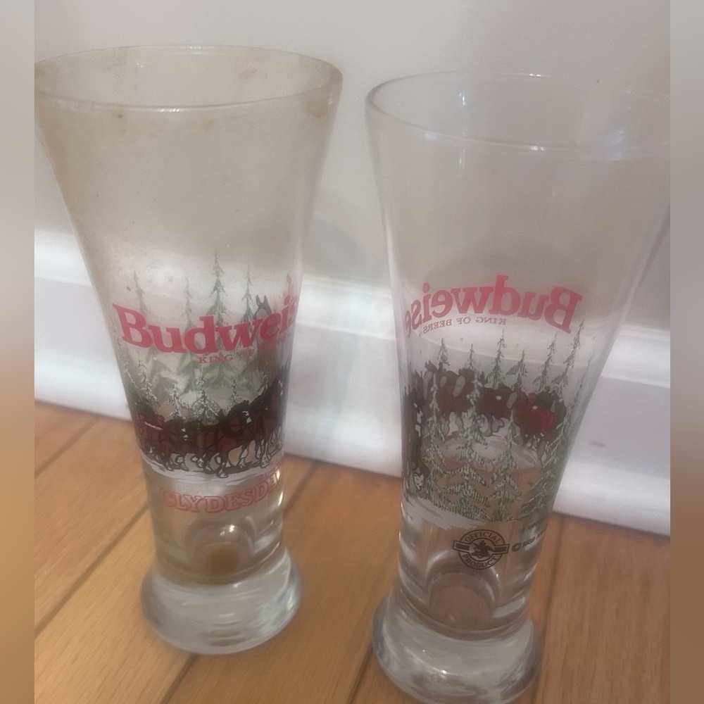 Budweiser Glasses with Red Logo and Green Scenic Clydesdales